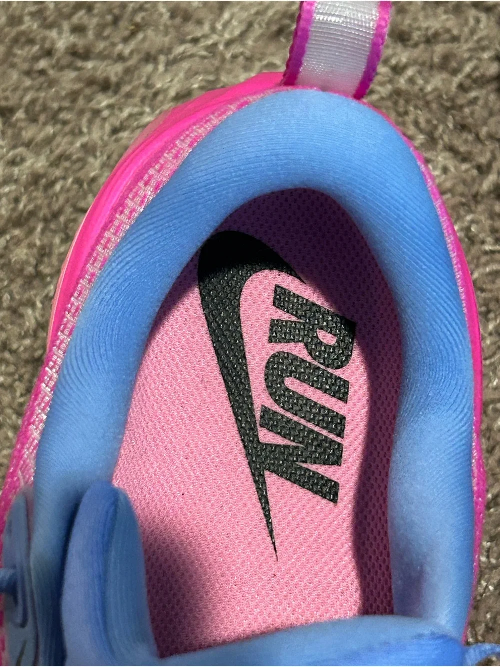 Nike Vomero Plus Road Running Shoes Women’s in Royal Fire Pink , size 10